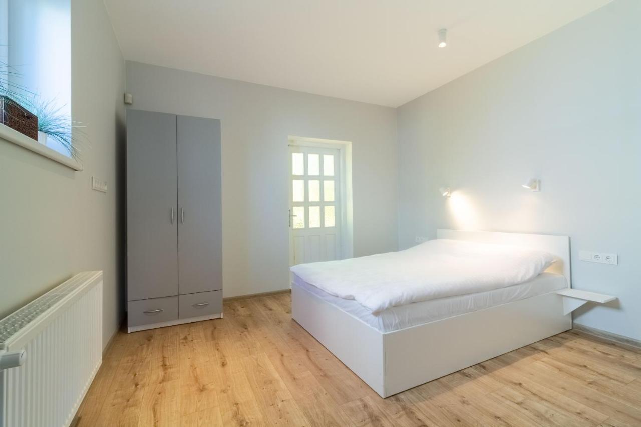 V36 Apartments パランガ エクステリア 写真