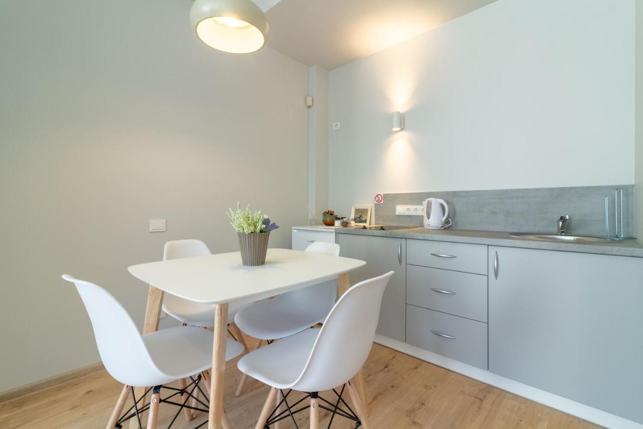 V36 Apartments パランガ エクステリア 写真